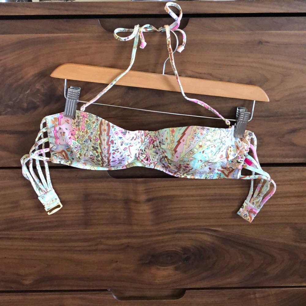 Victoria Secrets Bikini Top